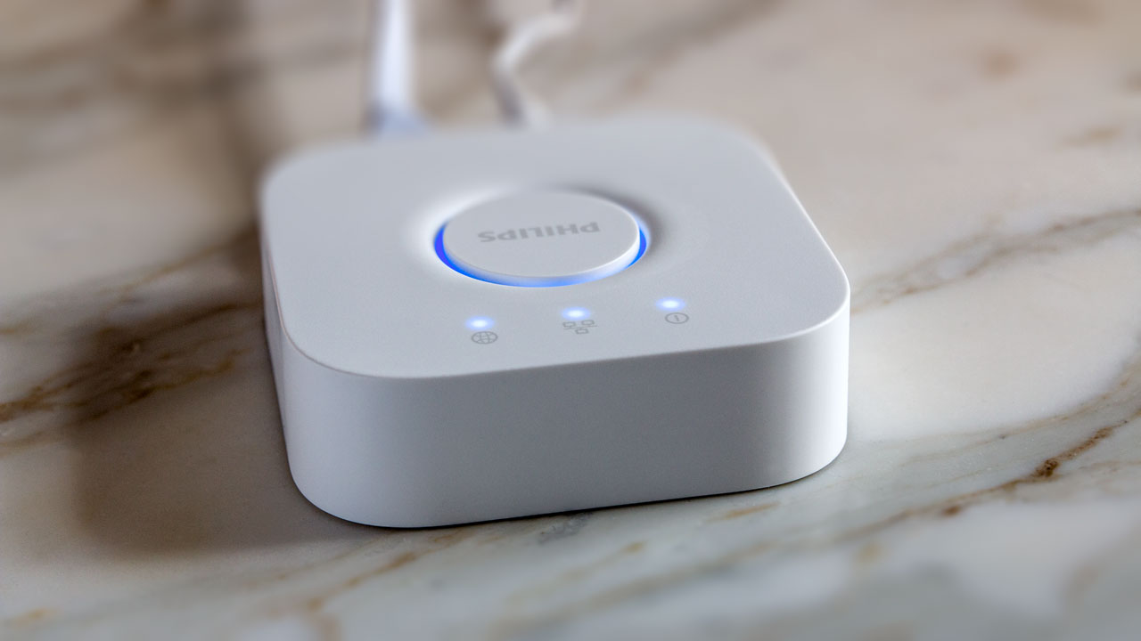 Philips Hue Bridge - Unlock the Full Potential of Hue - Multi-Room and  Out-of-Home Control - Secure, Stable Connection Won't Strain Your Wi-Fi -  Works with Voice, Matter 