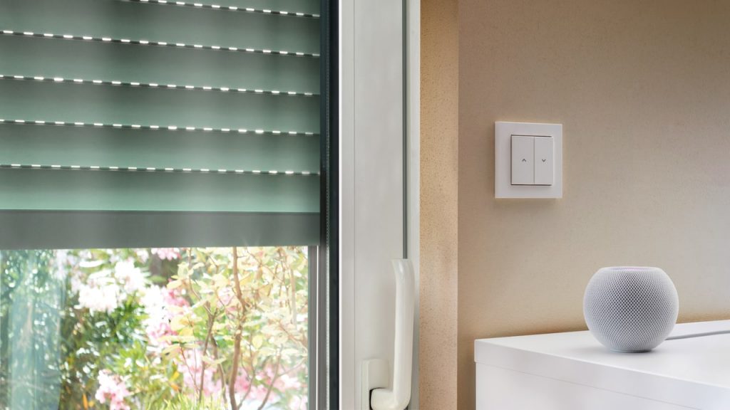 Eve Shutter Switch, montiert an einer Wand