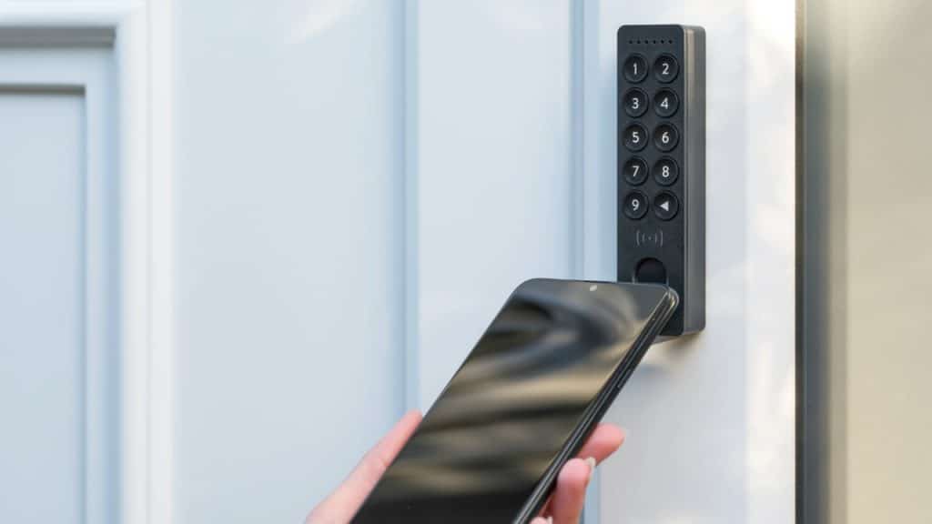 Nuki Keypad 2.0 NFC mit Smartphone
